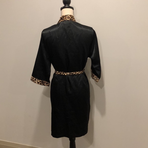 Vintage Charmour lingerie black robe animal print SZ L EUC - Picture 5 of 9